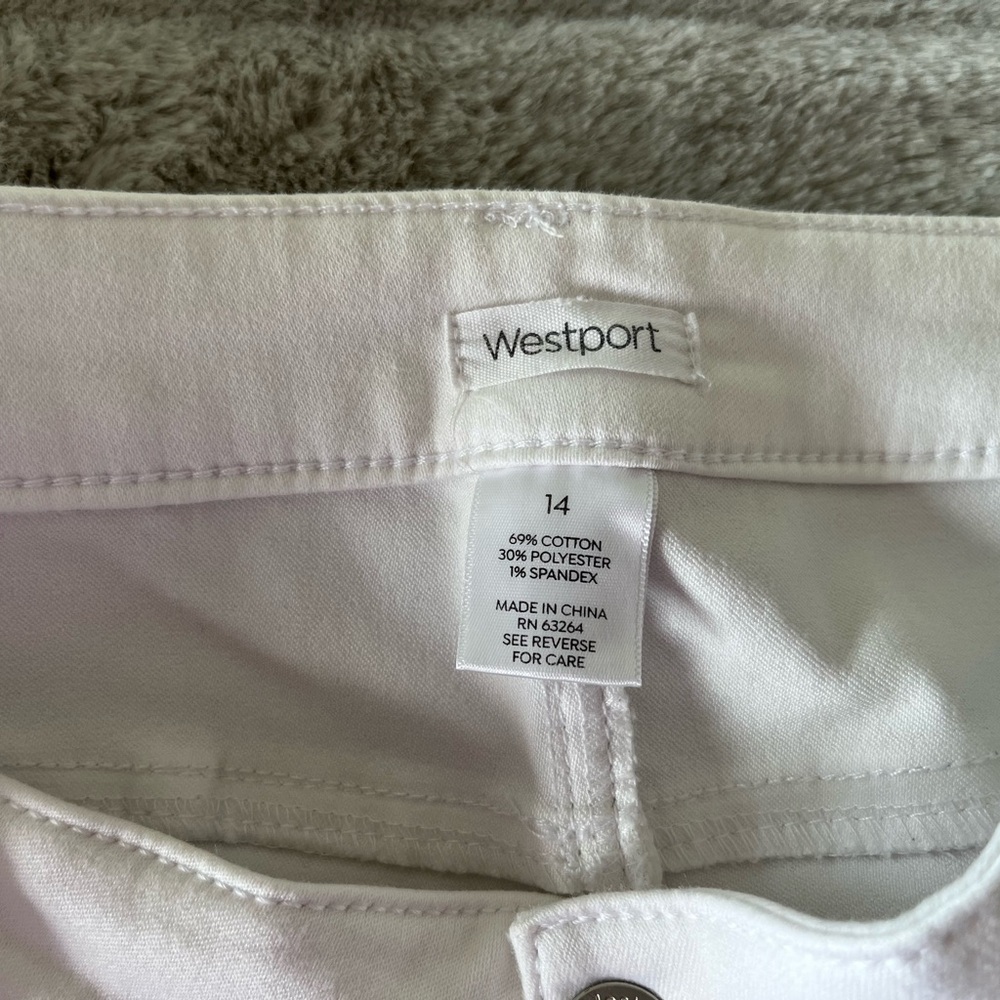 WESTPORT by DRESSBARN Classic Fit White Stretch Jean Capris Size 14 - Picture 9 of 11